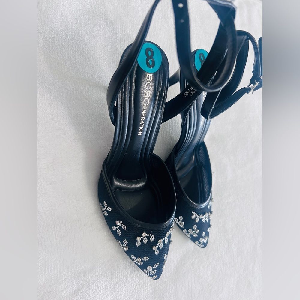 BCBGeneration Rhinestone
Embellished Pointed-Toe Ankle-Strap Heels sz 8 - Picture 7 of 10